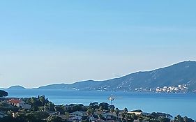 Studio avec terasse vue mer